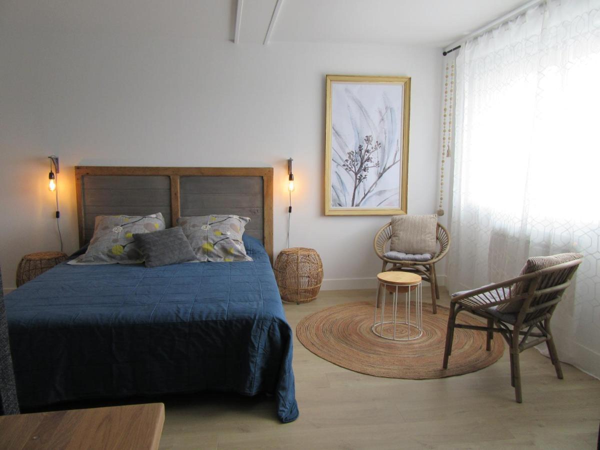 ヴィヌィユ Les Bordes Bed & Breakfast エクステリア 写真